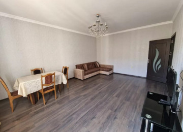 irayə ev verilir, 2 otaqlı, 73 kvadrat, 6 mərtəbəli liftli