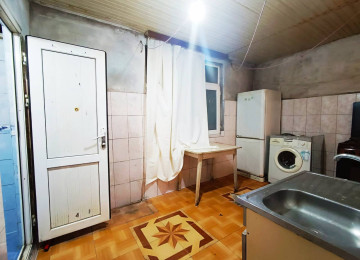 Qara Qarayev metrosuna 3 dəqiqəlik piyada məsafədə 1