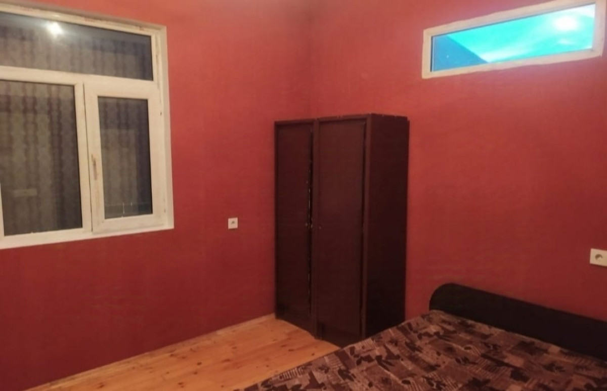 2 otaq heyet evi kiraye verlir Xlrdalan goyce marketin yanl 2 otaq34.8 20.6 sot 1