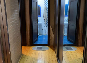 Mənzil yaşayış üçün lazım olan bütün əşyalarla təmin