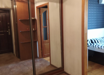 Xırdalanda 3 nömrəli məktəbin qarşısında daş binada 5/5. .2