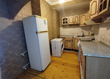 Xlrdalan 3 nomreli mektebin yanl Ev tam təmirlidir, qaz su