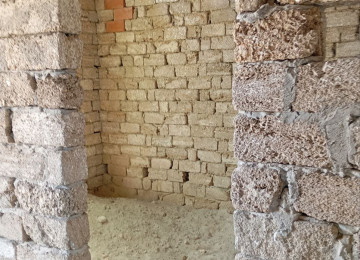 3 sotun içində. 25x12 həyət. 10x11 ev sahəsi . şəkildə