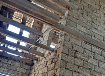 3 sotun içində. 25x12 həyət. 10x11 ev sahəsi . şəkildə