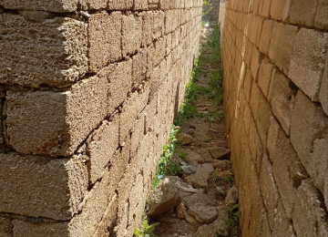 3 sotun içində. 25x12 həyət. 10x11 ev sahəsi . şəkildə