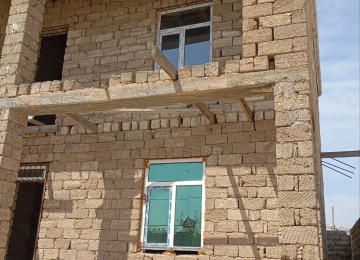 3 sotun içində. 25x12 həyət. 10x11 ev sahəsi . şəkildə