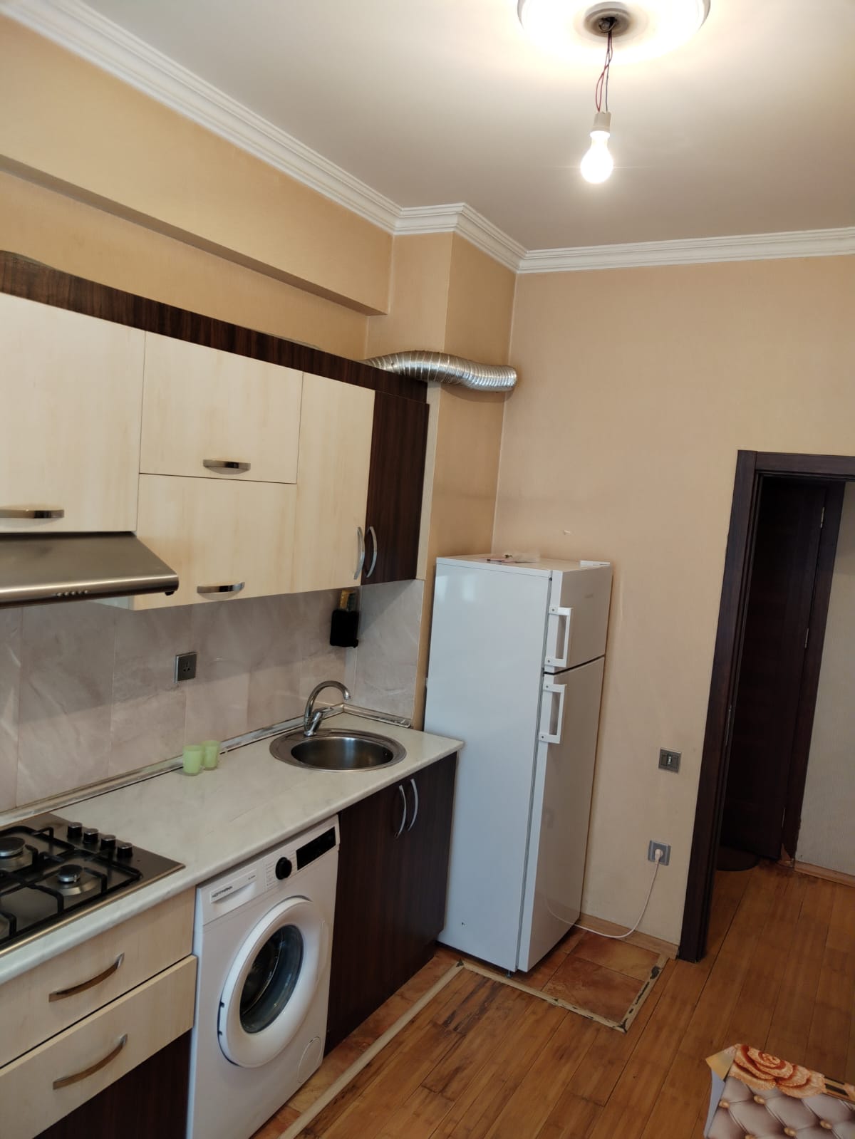 Xlrdalan Kirsdal 1 de 2 otaq 430 azn hersarayeti var qaz