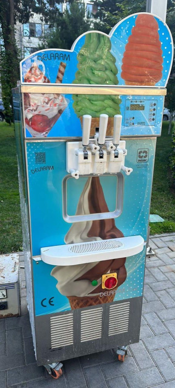 İran istehsalı dondurma aparatı 2.7kVt satılır 7500 azn.