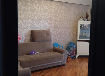 Xlrdalada Kohne bazarln yanl 3 otaq 65kv 450 azn 16