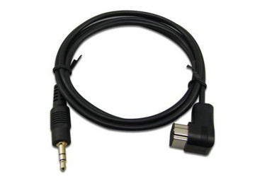 Pioneer avtomagnitofonlar ucun AUX kabeli satilir.