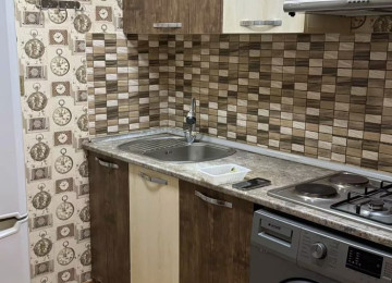 Masazlr Qurtlus 93 2 otaq 60 kv Menzilde hersarayeti var