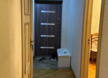 Masazlr Qurtlus 93 2 otaq 60 kv Menzilde hersarayeti var