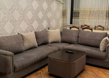 Masazlr Qurtlus 93 2 otaq 60 kv Menzilde hersarayeti var