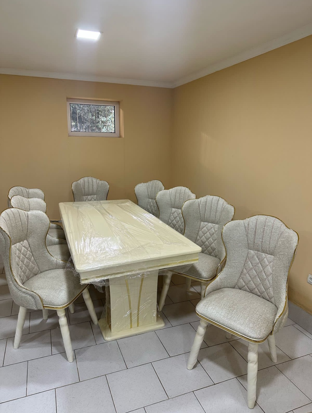 Masa və oturacaq dəsti Sifarişlə hazırlanır Rəng seçimi var