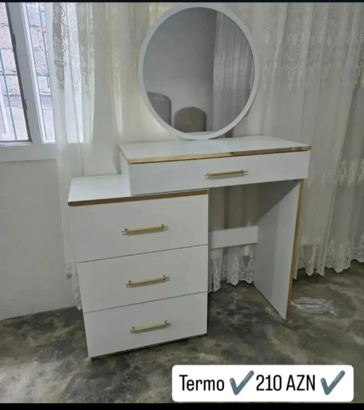 Güzgülü termo Güzgülü termo Sifarişlə hazırlanır Rəng seçimi var Qiyməti