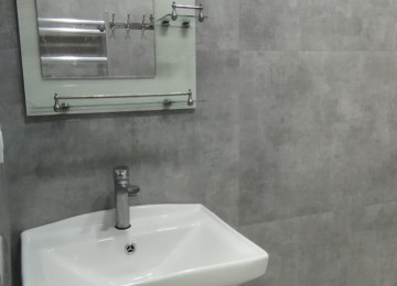 Evimiz tam təmirlidir. Qaz, işıq,su daimidir. Ev kombi