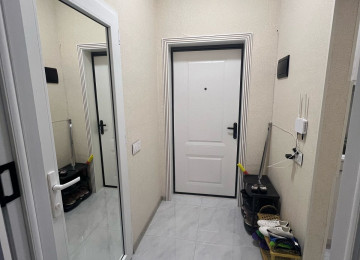 Ailəyə verilir. İnternet.kombi.kondisoner.televizor var.