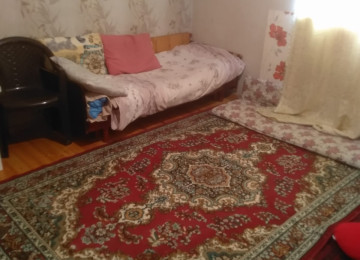 AAAF -tərəfdə, Uğur marketin arxası, Şükürun maqazini,