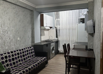 Abşeron gənclər şəhərciyində (Riyad ticarət mərkəzi ilə