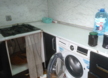 AAAF -tərəfdə, Uğur marketin arxası, Şükürun maqazini,