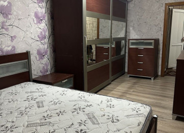 Abşeron gənclər şəhərciyində (Riyad ticarət mərkəzi ilə