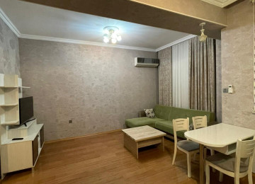 Ev Xirdalan Seherinin Merkezide Kohne Bazarla Uzbe -Uz olan