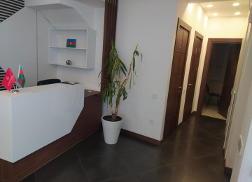 Hazır tam təmirli ofis satılır. 122 m2, 5500 AZN-dən.