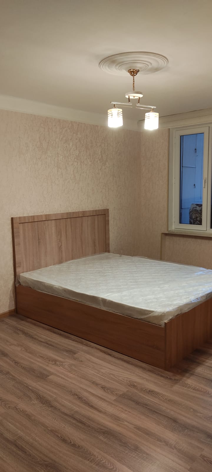 Xlrdalan Heydər Parkına yaxın ərazidə, 4 mərtəbəli daş