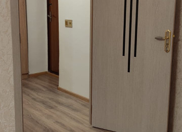 Xlrdalan Heydər Parkına yaxın ərazidə, 4 mərtəbəli daş