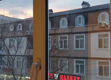 Xlrdalan Heydər Parkına yaxın ərazidə, 4 mərtəbəli daş