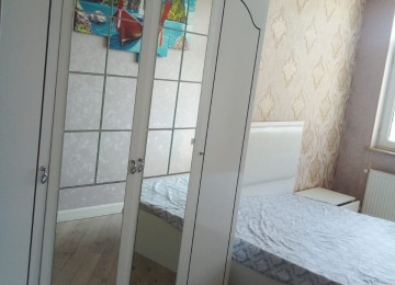 Xlrdalan Super yerde 3 nmreli mektebin yanl esyanan satllr