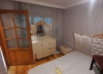 Xlrdalan kohne bazara yanl 3 otaq heyet evi kiraye verlir