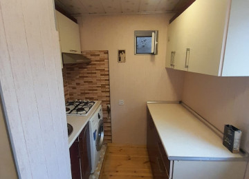 Xlrdalan kohne bazara yanl 3 otaq heyet evi kiraye verlir