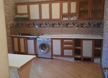 Masazlr 4 otaq heyet evi kiraye verlir Tam təmirli, əşyalı