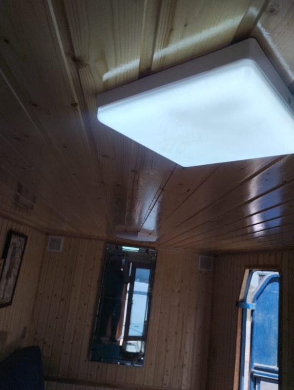 Arendaya da verirem. Əla vəziyyətdədir. Balkonu da var.