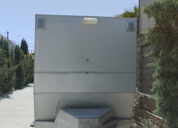 Arendaya da verirem. Əla vəziyyətdədir. Balkonu da var.