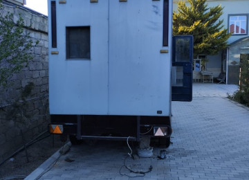 Arendaya da verirem. Əla vəziyyətdədir. Balkonu da var.