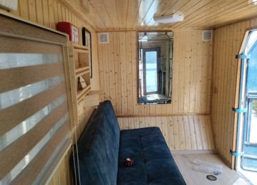 Arendaya da verirem. Əla vəziyyətdədir. Balkonu da var.