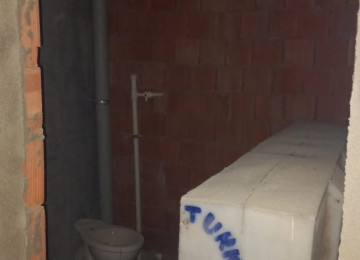 Binada yaṣayis var.isiq,su var.qaz xettleri cekilib saygac