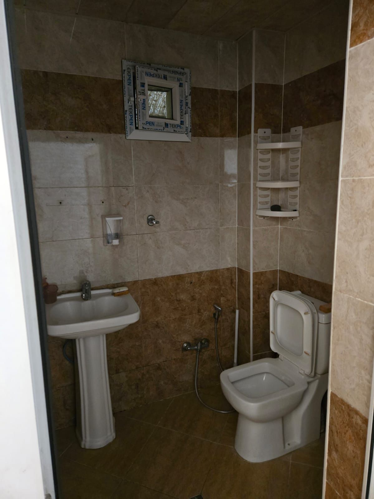 Xlrdalada Kiraye 5 otaq heyet evi kiraye Ayleye verlir 140