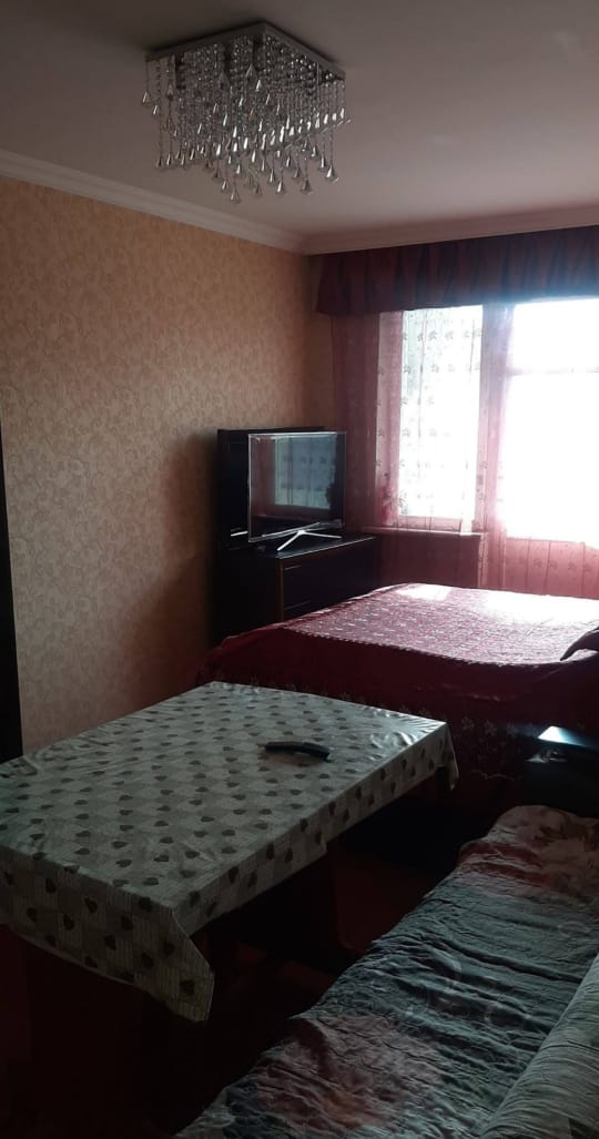 Xlrdalan 1 otaq kiraye 31kv 300 azn xanmlara ve Ayleye