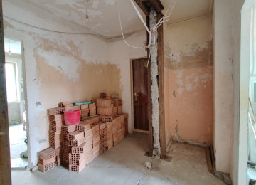 Xətai rayonu Sarayevo küçəsi Bakı Kinoteatrla üzbə-üz