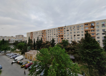 Xətai rayonu Sarayevo küçəsi Bakı Kinoteatrla üzbə-üz