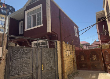 Xlrdalada 7 nomreli mektebin yanl 3 otaq heyet evi satllr