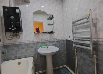 Lokbatan qesebesinde yeni Kingsmartin yaxinliginda temirli