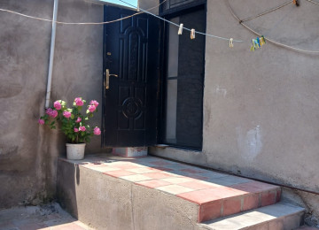 Masazlr qesebesi kohne beko teref olan yerde 2 otaq heyet