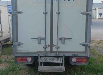 Hunday H 100 Furqon Soyuducu yük maşını təcili satılır. Maşın yaxşı vəziyyətdədir. Mənfi 18 dərəcəni yığır. Buraxılış ili -2011. Yanacaq növü-Dizel yanacaq.  Təcili olaraq satılır. Hunday H 100 Furqon Soyuducu yük maşını satılır. Rəngi -Ag.