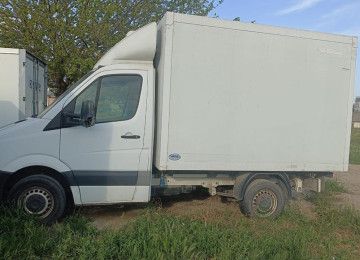 Mersedes Benz Sprinter Furqon Soyuducu yük maşını. Yanacaq növü dizel. Maşın yaxşı veziyyətdədir. Təcili olaraq satılır. Mersedes benz Sprinter Furqon Soyuducu yük maşını təcili