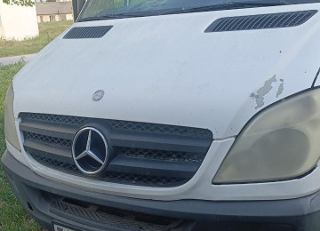 Mersedes Benz Sprinter Furqon Soyuducu yük maşını. Yanacaq növü dizel. Maşın yaxşı veziyyətdədir. Təcili olaraq satılır. Mersedes benz Sprinter Furqon Soyuducu yük maşını təcili