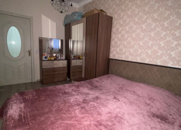 Yaxşı təmirlidir ,əlverişli yerdədir. 2 kondisioner